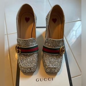 GUCCI Glittered GG Logo Loafers